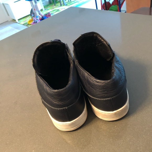 Men’s sneaker - Picture 3 of 5